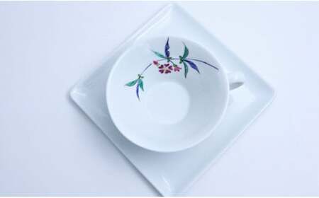有田焼 ティーカップ＆ソーサ 山桜文【赤絵白磁硯処 雪月花】食器 うつわ 器 磁器 陶磁器 コップ カップ ティーカップ カップ&ソーサー 花 山桜 さくら 手描き A45-324