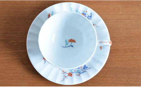 有田焼 色絵花鳥紋 ペア紅茶碗皿・ケーキ皿【深川製磁】食器 器 うつわ 皿 デザート皿 プレート メインプレート ティーカップ カップ＆ソーサー 食器セット 縁起物 贈り物 ギフト A170-24