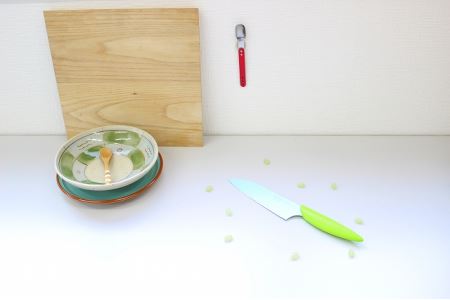 志津刃物製作所：カラフルビーンズ 三徳包丁 緑 フッ素コーティング