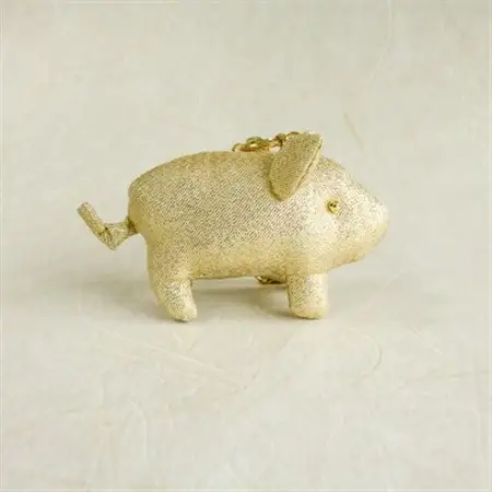 【燦彩糸】金のブタチャーム_雑貨   _【1124145】