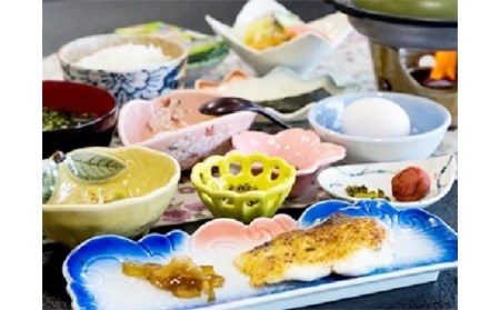 【平日限定】離れ海季で過ごす～極み～伊勢海老・アワビ付き1泊2食　ペア宿泊券