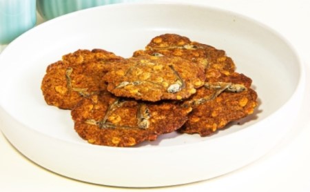手軽にカルシウム　いりこのおつまみ お菓子 煎餅 