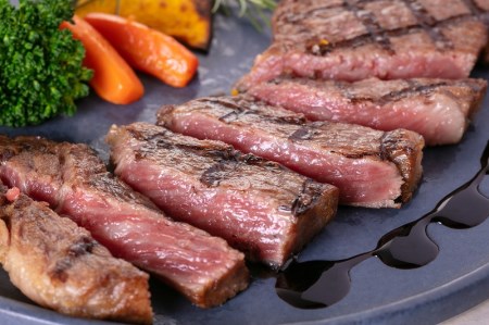 12 特撰飛騨牛Ａ５等級　サーロイン　ステーキ用　250ｇ × 3枚