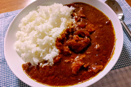 ごろっと島根和牛カレー（4個）【カレー 4個 1食 220g レトルト食品 レトルトカレー レトルト ビーフカレー 中辛 肉 和牛 しまね和牛 詰め合わせ セット 備蓄用 災害備蓄 島根県 大田市】