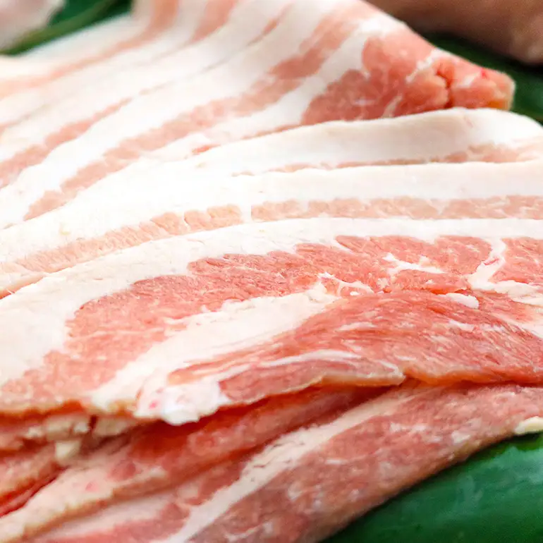 キビまる豚【 ロース & バラ & ウデ 】焼肉 ・ ソーセージ 約 3kg セット 沖縄県産 豚肉 豚 薄切り 焼肉用 焼き肉 焼肉セット BBQ 詰め合わせ 3キロ ソーセージ 冷凍 詰合せ 国産 精肉 ブランド豚 産地直送 沖縄県 糸満市 67-9