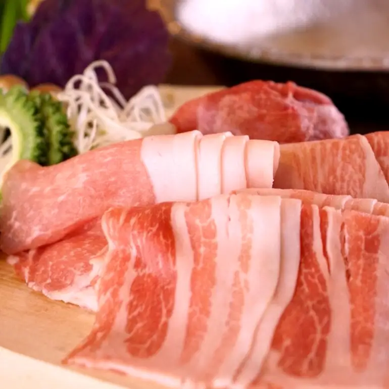 沖縄県ブランド豚 キビまる豚 豚肉の詰め合わせ5種セット1kg 小分け グルメ 食品 肉 贈り物 冷凍 豚肉 おかず お肉 惣菜 お取り寄せ ブランド豚肉 バラエティ セット 新鮮 生肉 高級 柔らかい おいしい おうちご飯 高級肉 贈答 福袋 福箱 67-7