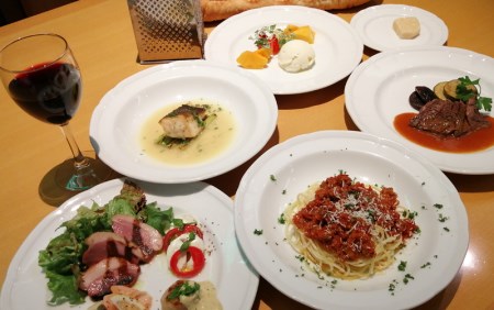 八ヶ岳おいしい学校「食と癒しの宿」宿泊ぺアクーポン券　イタリアンフルコースの夕食付き宿泊プラン 宿泊 ペア クーポン券 一泊二食 八ヶ岳 おいしい学校 食と癒しの宿 イタリアン ディナー フルコース 夕食付き 宿泊プラン A5ランク甲州牛 テンピュール製ベッド 高級 豪華 旅行 ハーブ湯 里山 北杜市 [h103]