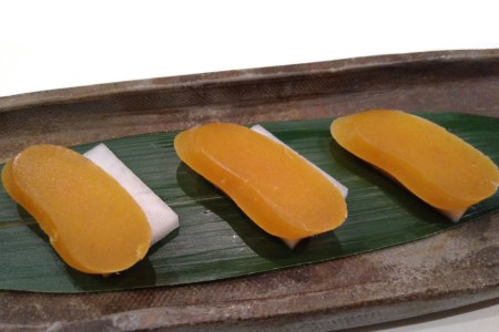 FE252　ミシュランプレート掲載のお料理店「まどか」　自家製 高級 からすみ 2本入 　【桐箱入・無添加】