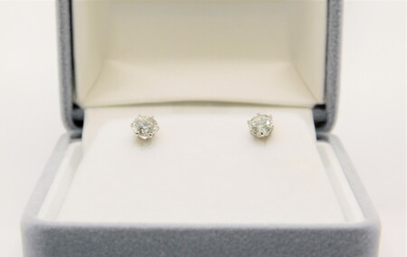 プラチナ900 ダイヤモンドピアス(Dカラー・0.2ct）K027903-H 