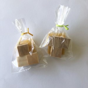 アロミーユオリジナル 天然100%精油6本＆木のキューブセット