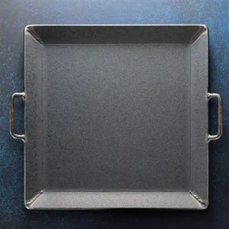 金属加工のプロがつくるBBQ用 鉄板(縦25cm×横25cm/厚み6mm)＜アウトドア/キャンプ＞_アウトドア ソロ キャンプ 焼き肉 bbq 6mm厚 おすすめ 北海道 釧路町 釧路超 特産品 _【1140287】