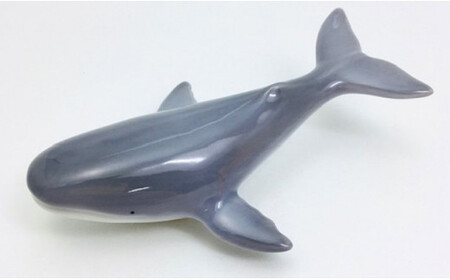 有田焼 海の生き物(1) シロクマ・クジラ・ペンギン 木台付 マルコウ陶苑 A14-150
