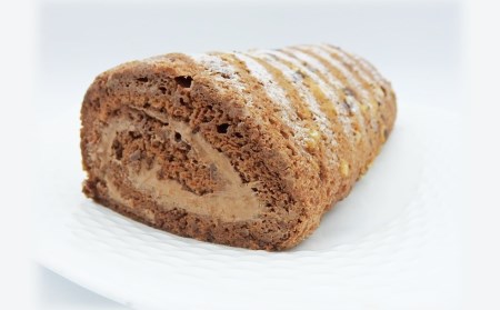 奥井日昇堂の「ショコラナッツロールケーキ」