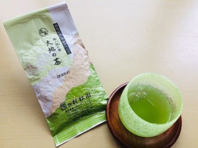 富士山麓で大正5年創業の老舗お茶屋が愛情込めて作ったコクがある 「大地の茶」１kg [sf002-222]