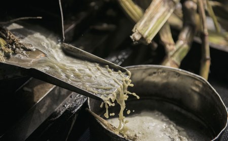 黒糖 渡久地さんの愛情たっぷり「宜野座の純黒糖」 200g×4袋