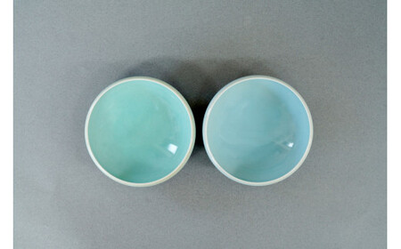 有田焼 翡翠天青3寸小鉢 2色セット【梶原大敬 茂正工房】器 うつわ 食器 皿 小ぶり 小鉢 ボウル 2個 セット ペア 青磁 青 翡翠 天青 夏 シンプル 作家 ろくろ 電子レンジ対応 A24-164