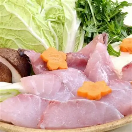 日出産とらふぐ鍋・くえ鍋の味くらべセット(2人前)_魚介・海産物 クエ 鮮魚   魚介・海産物 ふぐ 鮮魚 フグ 河豚  惣菜・加工品 魚 鍋 なべ ナベ_【配送不可地域：離島】【1133895】