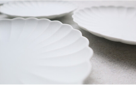 【デザート皿にも！かわいい和食器】有田焼 菊割銘々皿 silk 5枚セット【まるふく】取り皿 取り皿人気 取り皿おすすめ 取り皿セット ケーキ皿 かわいいケーキ皿 シンプルケーキ皿 おしゃれケーキ皿 食器 器 うつわ 35000円 3.5万円 A35-587