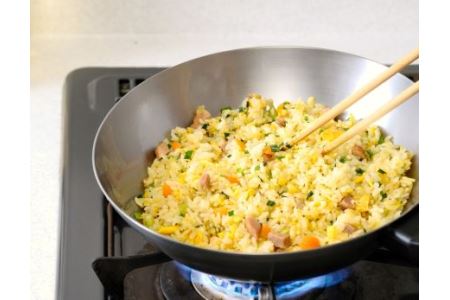 A182 藤田金属×近畿大学『F.』鉄フライパン26cm【フライパン 鉄 藤田金属 IH ガス 26センチ 日本製 町工場 長持ち 国産 近大 コラボ 大阪府 八尾】