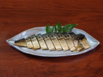 おつまみ3点セット：宗田節燻製クリスプ2種（ゆず塩味・生姜醤油味）×さば燻製1P　おつまみ フィレ おかず 惣菜 スモーク かつお節のチップス スナック菓子 おやつ【R01582】
