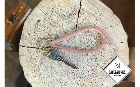 11-151 レザークラフト：真鍮シャックル本革レザーキーホルダー（ナチュラル）