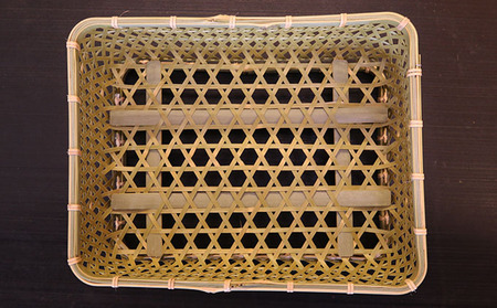 【一点ずつ手作り】自然素材にこだわった椀籠（角型） 工芸品 雑貨 日用品 かご カゴ 竹籠 