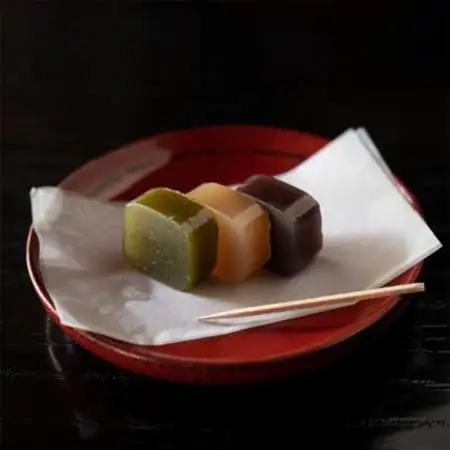 こだわりのあん3種で作った津和野銘菓・源氏巻とつわの羊羹の3味セット【1144611】