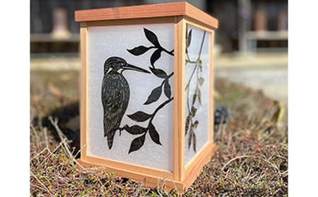 【笹木木工×早川鉄兵】切り絵のあんどん（カワセミ） インテリア 工芸品 行燈 電源コード付き 