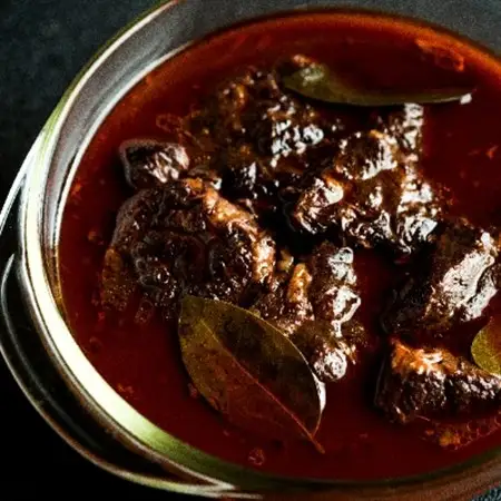 近江牛煮込みビーフパイ おやつや朝食に ホールで家族や友人とシェアにピッタリ_惣菜・加工品   _【配送不可地域：離島】【1228971】