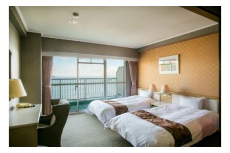 手軽に楽しむ　海辺のリゾート「ランチ」ペア券・M011-47