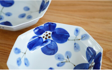 【食卓を楽しむ】有田焼 リム八角鉢 Mサイズ 2個セット【皓洋窯】食器 器 うつわ 鉢 小鉢 2個 セット ペア ブルー 手描き かわいい A35-372