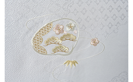 帯揚げ　白地に貝合わせの刺繍 和装 民芸品 工芸品 伝統技術 篠原縫製
