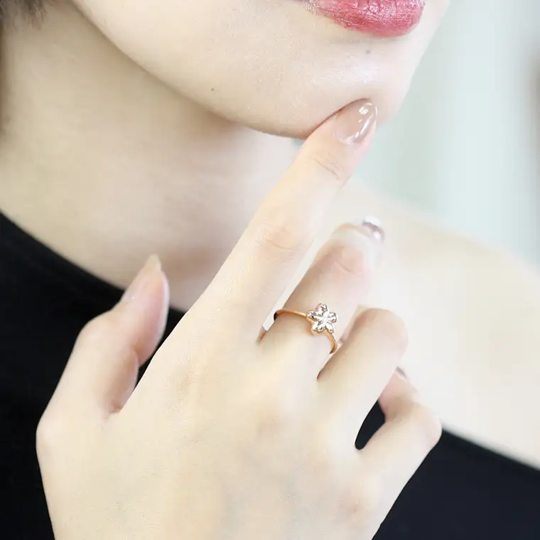 ピンクゴールド製の桜のリング K10 ダイヤモンド ダイヤ 指輪 ギフト 記念 贈り物 贈答用 リング アクセサリー ジュエリー ジュエリーマーノ 桜川市  桜 さくら 桜まつり [AH033sa]