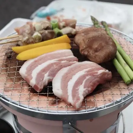 花巻の白金豚厚切りセット　(ロース・肩ロース・バラ)各600g・モモスライス400g×2パック_肉 焼肉 豚肉 やきにく ヤキニク バーベキュー  肉  豚肉 _【配送不可地域：離島】【1409975】