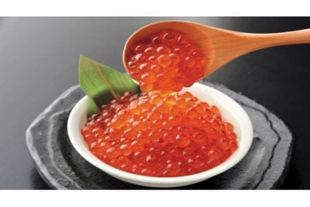 自家製いくら醤油漬（２００ｇ） いくら 正油漬 鮭卵 魚卵 醤油漬け 昆布出汁 プチプチ食感 とろける 本来の甘み 小分け 使い切り サイズ 海鮮 海鮮丼 魚介類 冷凍配送 お取り寄せ お取り寄せグルメ 北海道 函館市 送料無料_HD069-001