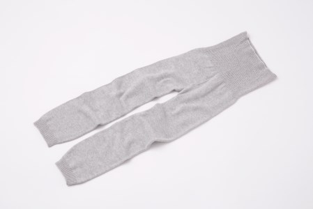 膝まで温かシルクとコットンのはらまきパンツ（7分丈）・ライトグレー ///腹巻 お腹 冷え 冷え症 温活 暖か 温か シルク 綿 レディース ファッション インナー 保温 はらまき 無縫製 肌触り 日本製 奈良県 広陵町