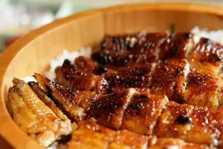 【通常発送】【期間限定】三河産うなぎ 蒲焼冷凍＜超特大＞3尾（合計580ｇ～600ｇ）「生産者愛知養魚」がお届け うなぎ 蒲焼き 鰻 ウナギ 国産うなぎ 愛知県 西尾市 大きいうなぎ 丑の日 土用の丑の日・A091-25-1