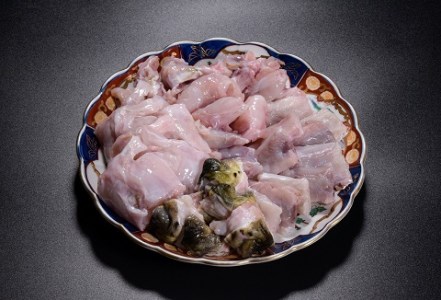 【配送日指定可】ふぐセット とらふぐ刺身 とらふぐ あら ひれ酒 堪能 3-4人前セット（ポン酢・ もみじおろし付き） [刺身120g+ふぐ皮120g+あら900g+干しひれ6枚〕トラフグ フグ 最高級とらふぐ 父の日 母の日 イベント お中元 お歳暮 贈答用 ギフト 熨斗 のし 大人気 山口県 本場トラフグ 職人 板前 仙崎とらふぐ  (1301) 