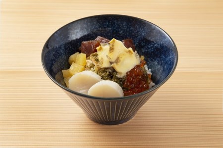828 〈あそらの茶屋〉海饌丼　鯛茶漬　詰め合わせ（計4食入）　アワビ 海鮮 タイ お茶漬け 個食 ギフト 手軽