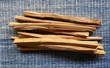 【五え松工房】久米島のイヌマキを再活用！ 削り箸 夫婦箸