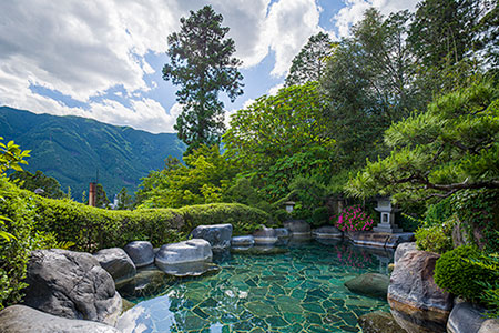 下呂温泉 【湯之島館】宿泊券 (30,000円分）【a007-1】