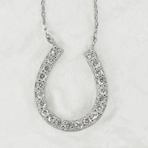 プラチナ ダイヤモンド ペンダントネックレス　HＨ-018608