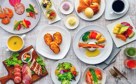 ＜ホテル日航アリビラ＞1泊夕朝食付き＆当館人気の特典付きペア宿泊券（禁煙スーペリアオーシャンパティオツイン） 〇 読谷村 リゾートホテル 沖縄 青い海 サンセットビーチ サンセットクルーズ オーシャンビュー