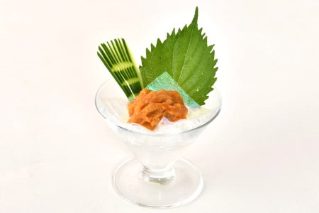 【100年以上のロングセラー】 うに 三陸産 塩うに 約120g [横田屋本店 宮城県 気仙沼市 20565816]