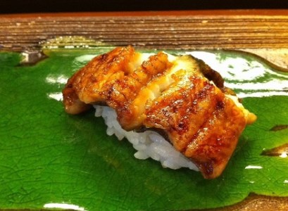 三河一色産うなぎ煮炙り焼き4尾(約180g/尾)・K207-30