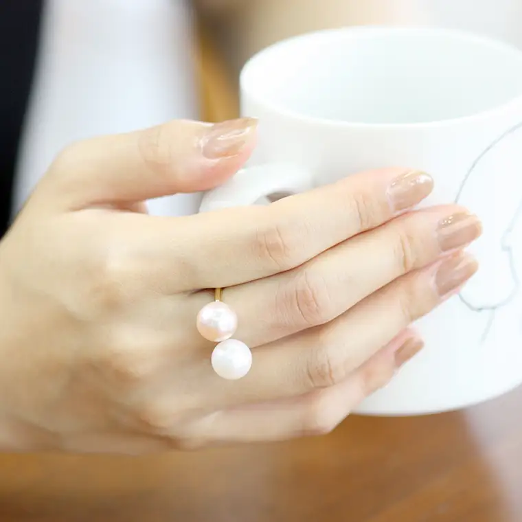 ほんのりピンクとパープルカラー の 湖水真珠 の フォーク デザイン リング アクセサリー リング ジュエリー ジュエリーマーノ 桜川市[AH064sa]