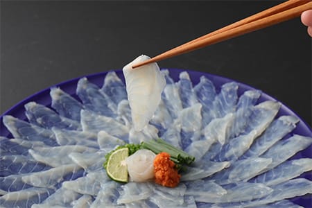 ふぐ専門卸会社直営！ふぐ良のとらふぐ刺しふぐ鍋セット（４～５人前）［冷蔵］三共水産