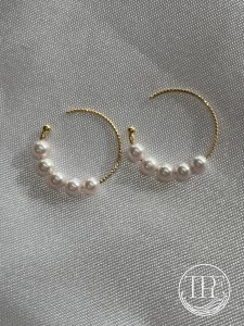 真珠 ピアス 4.0mm K18 パール アクセサリー あこや真珠 ジュエリー ギフト 贈り物 贈答 プレゼント 普段使い 人気 誕生日 記念日 お祝い 三重 伊勢 志摩 / 養殖場　ベビー5粒フープピアス