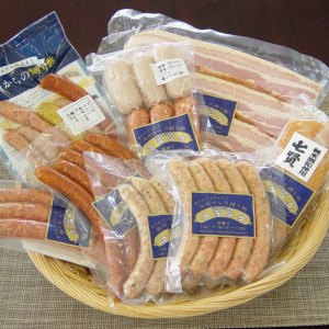 【3ヶ月定期便】白州フランク人気詰め合わせ定期便 総重量4.7kg ウィンナー ソーセージ ベーコン 詰め合わせ 北杜市 [h038]