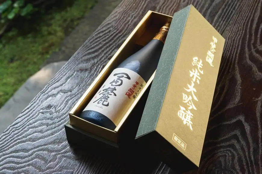 甲斐の開運 純米大吟醸「冨麓」 720ml 化粧箱入り＜富士山の日本酒＞【井出醸造店】